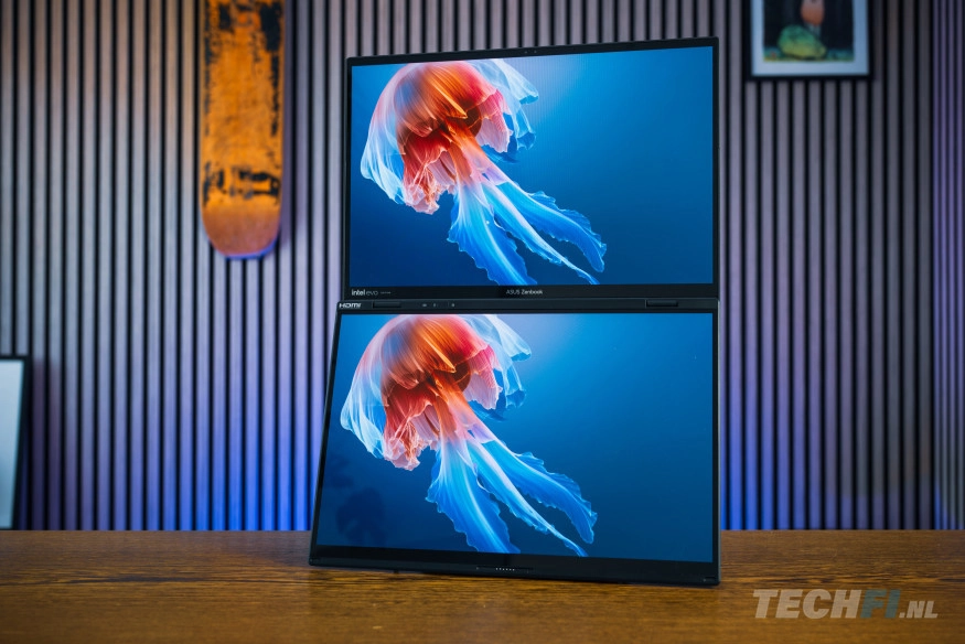 ASUS Zenbook DUO (2025)