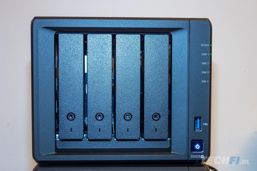 Synology DS425+ voorkant