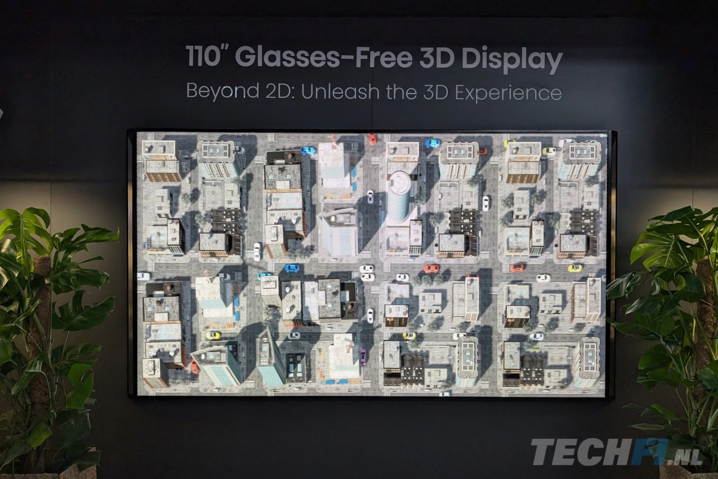 Hisense ULED-3D-110 3D TV op IFA 2024