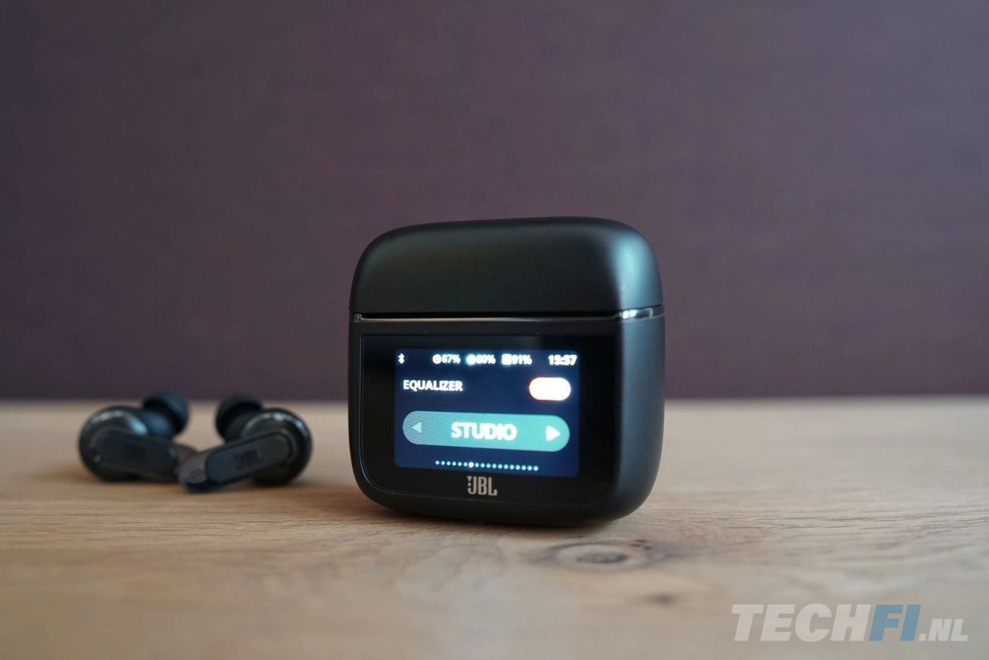 JBL Tour Pro 3