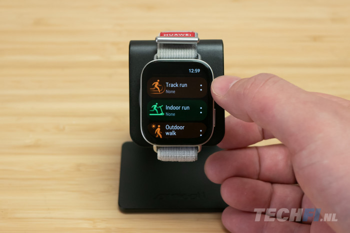 Huawei Watch Fit 3 bedienen met wieltje