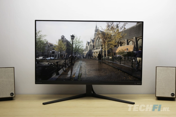 Philips Evnia 32M2N6800M met Call of Duty