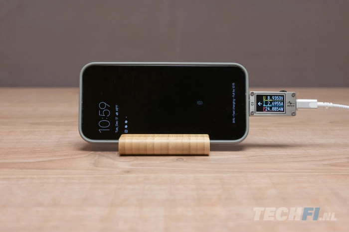 De Xtorm FS5451 Powerbank 67W laadt een Pixel 9 Pro met pakweg 25 watt op