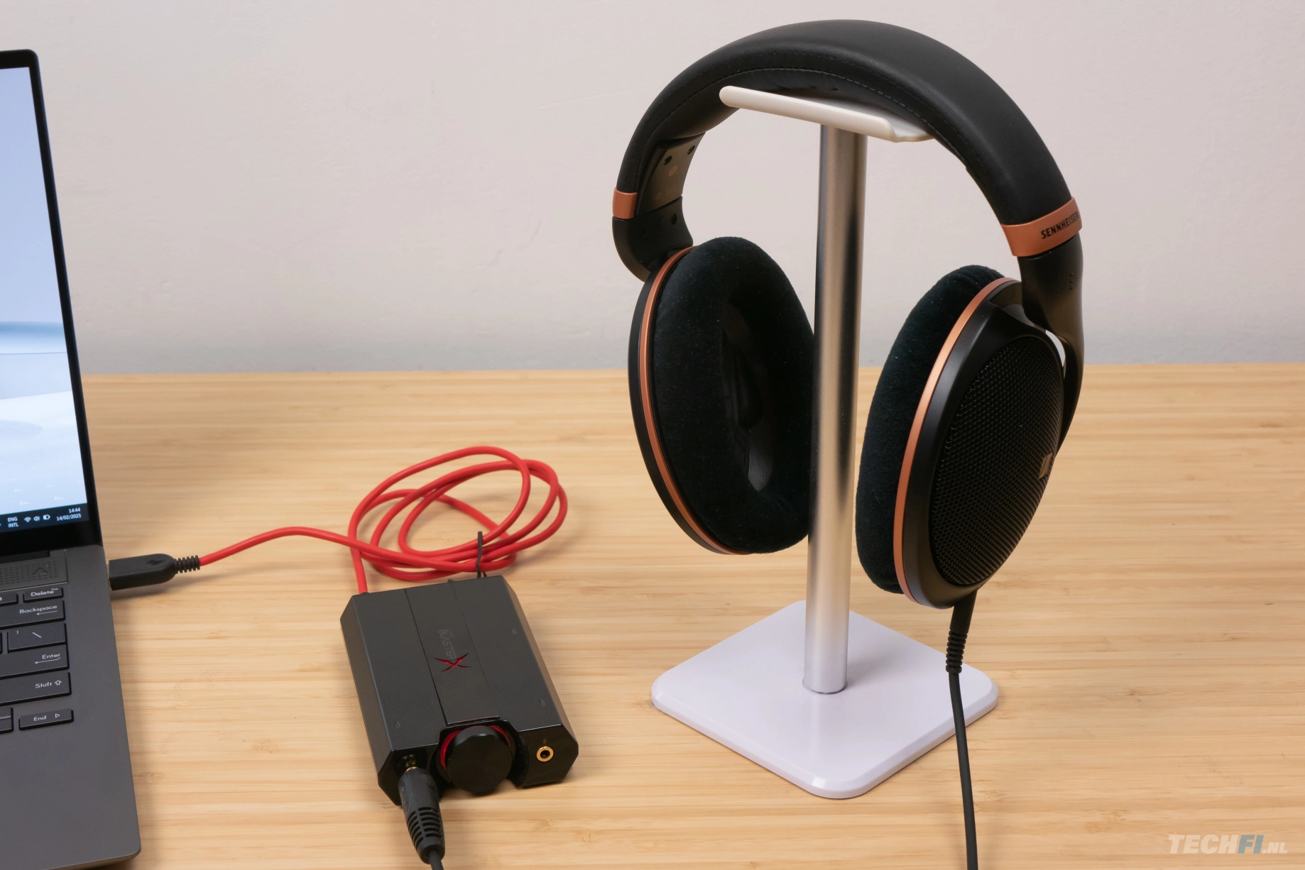 Sennheiser HD 505 met Creative X5