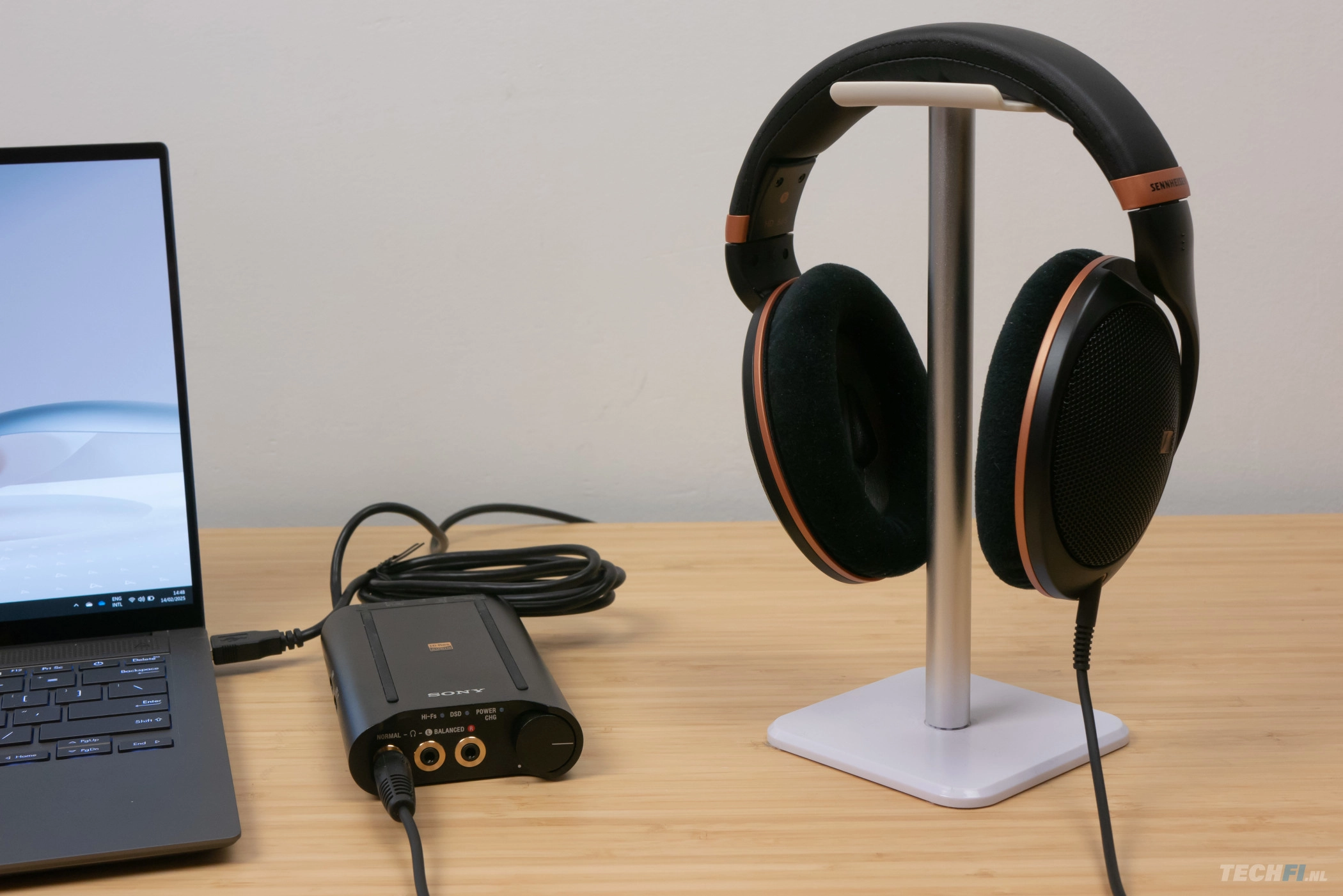 Sennheiser HD 505 met Sony PHA-3AC