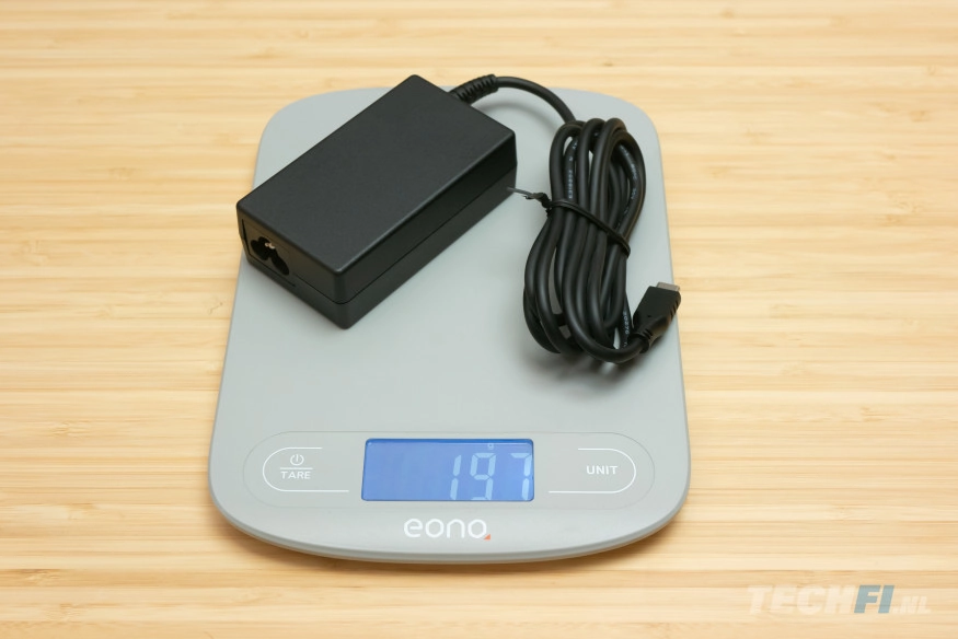 Medion Signium 14 S1 OLED - gewicht van de adapter