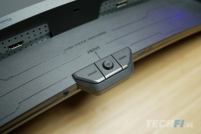 ROG Swift OLED PG34WCDM bediening: joystick, aan-uitknop (rechts) en instelbare knop (links)