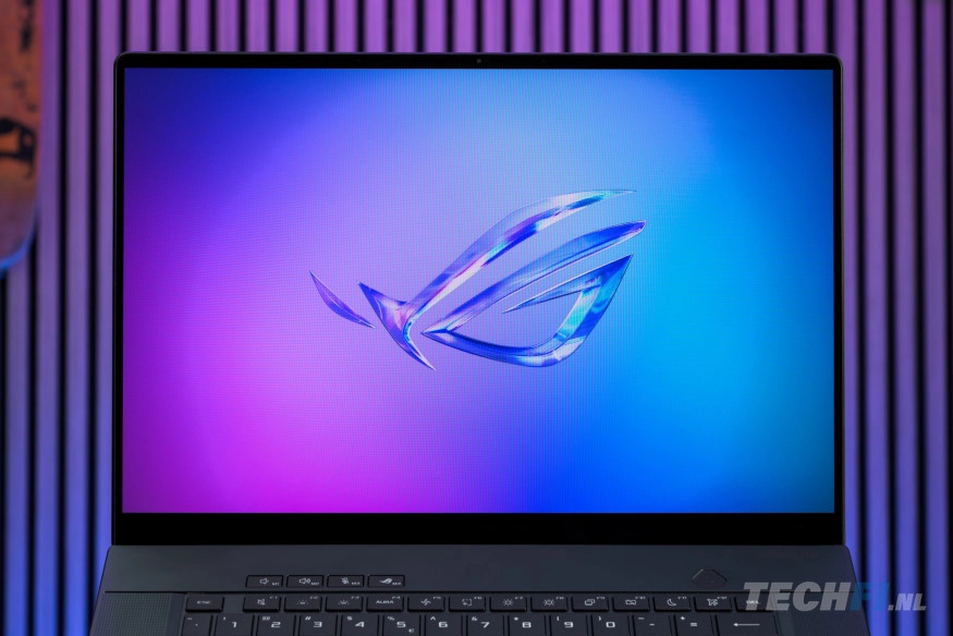 ROG Zephyrus G16 (2025)