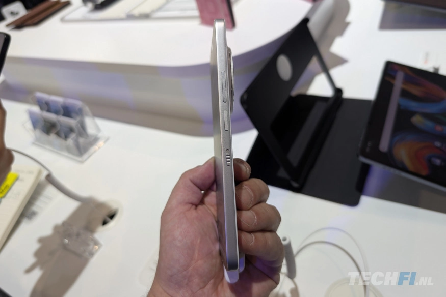 TCL NXTPaper 60 Ultra smartphone