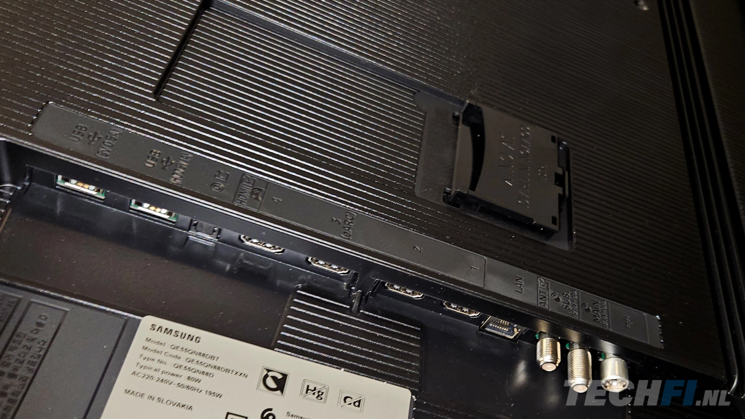 Samsung QN85D aansluitingen