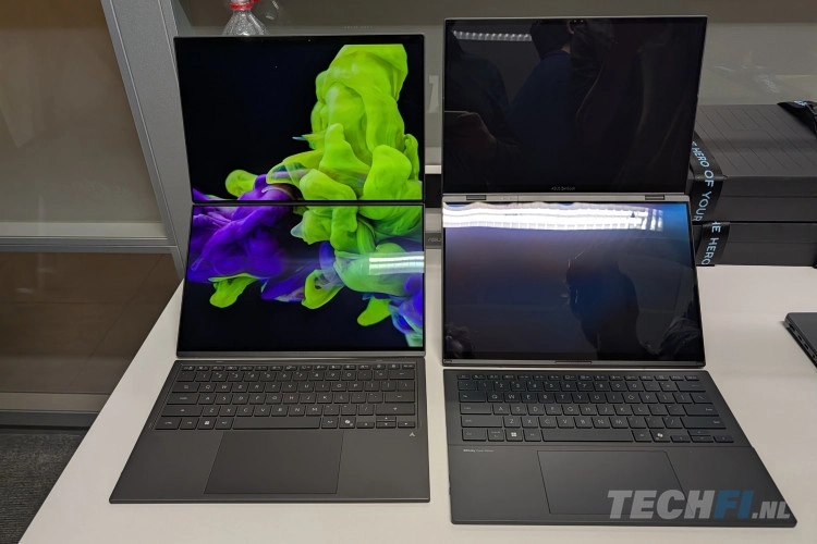 ASUS Zenbook DUO 2026 UX8407 (links) naast de Zenbook DUO 2025 UX8406