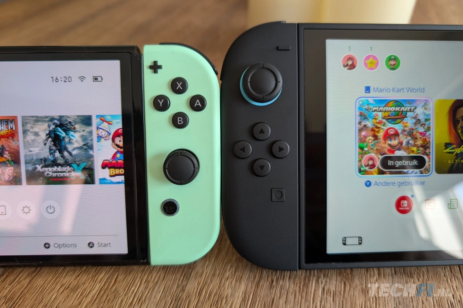 Nintendo Switch 2 naast de Switch OLED (links)