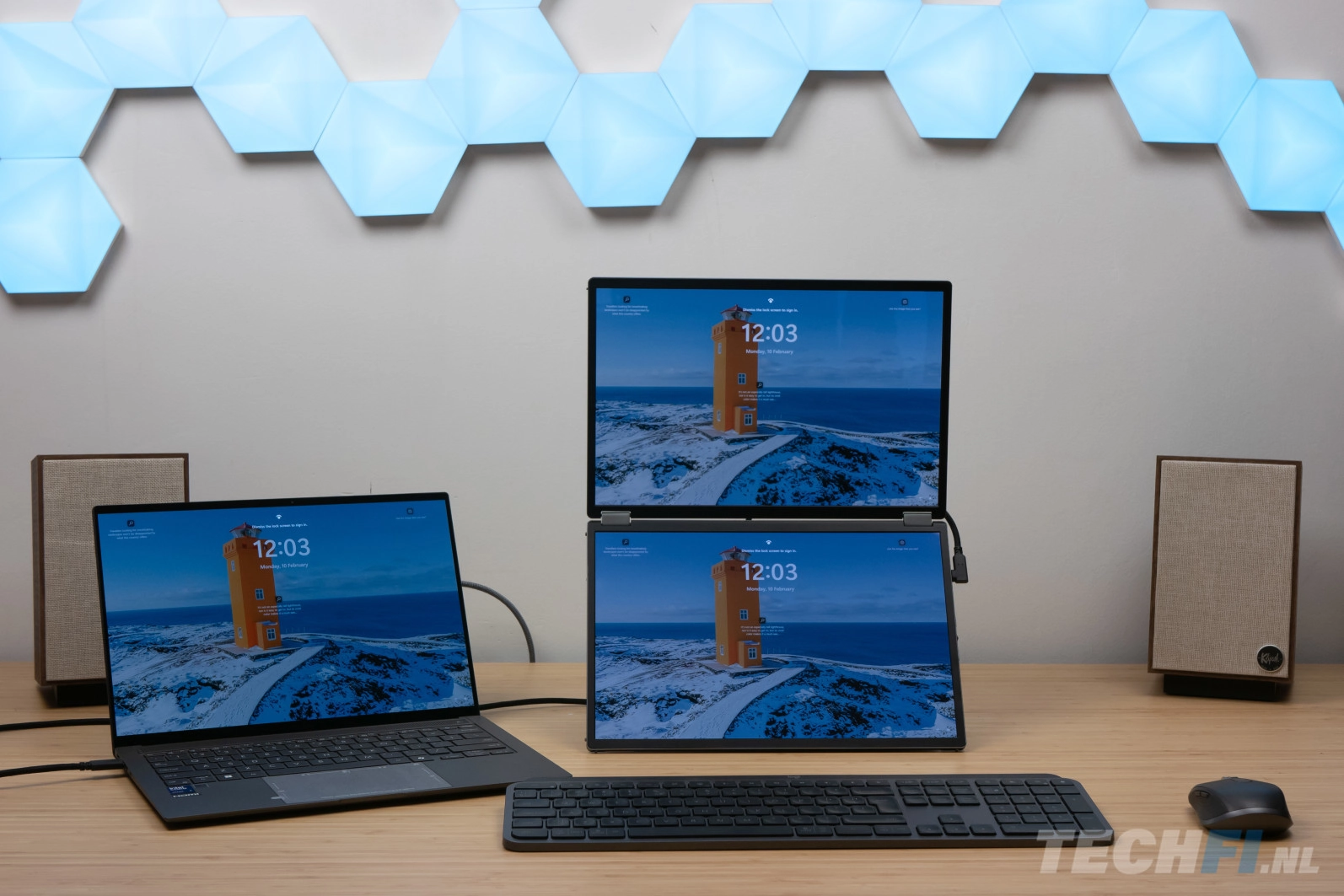 ASUS Zenscreen Duo OLED MQ149CD