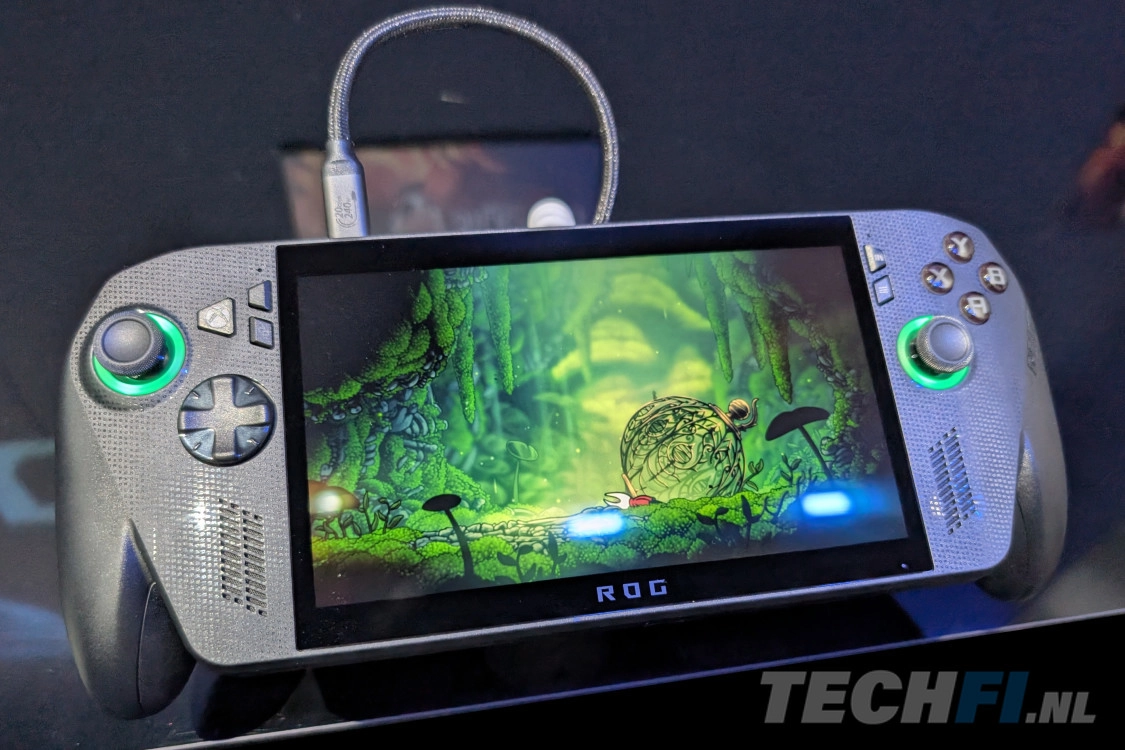 ROG Xbox Ally X met Hollow Knight: Silksong