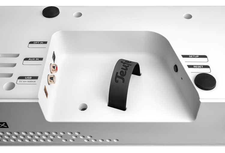 Teufel Cinebar 22 aansluitingen