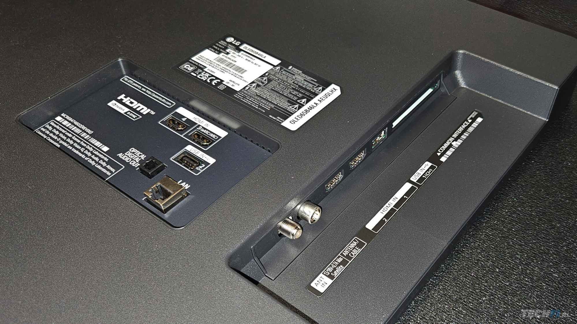 LG OLED B4 aansluitingen