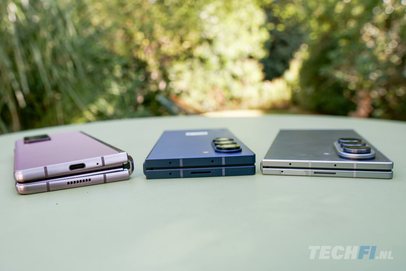 Samsung Galaxy Z Fold 2, Fold 6 en Fold 7 (v.l.n.r.)