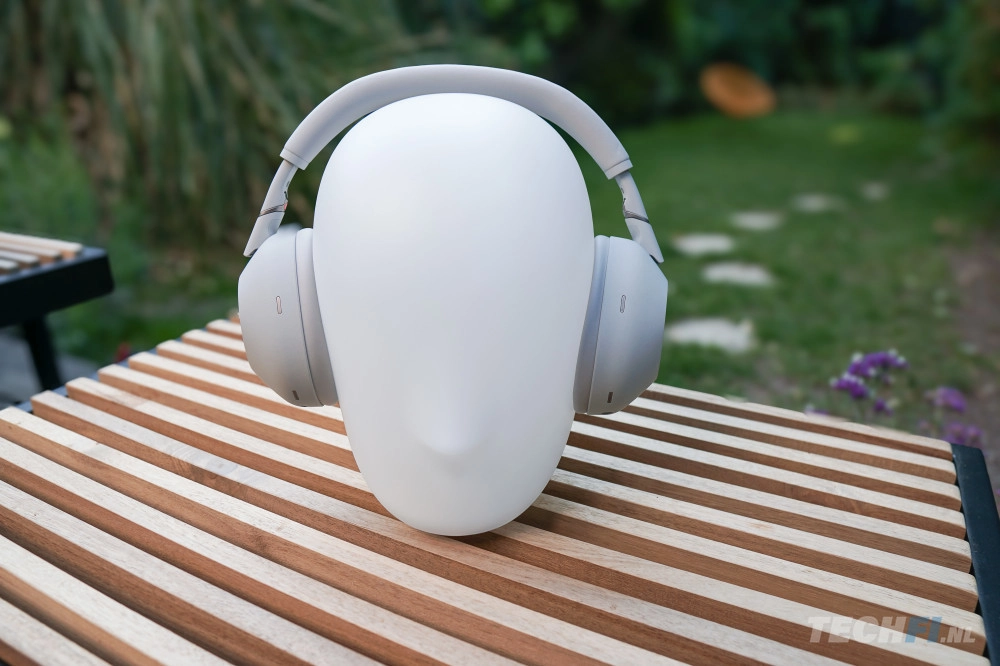 Sony WH-1000XM6