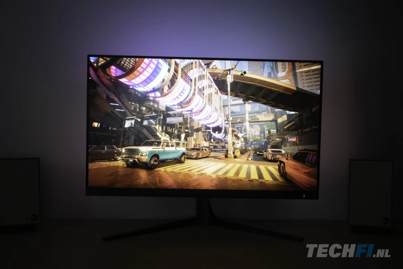 Philips Evnia 32M2N6800M met Cyberpunk 2077 en Ambiglow