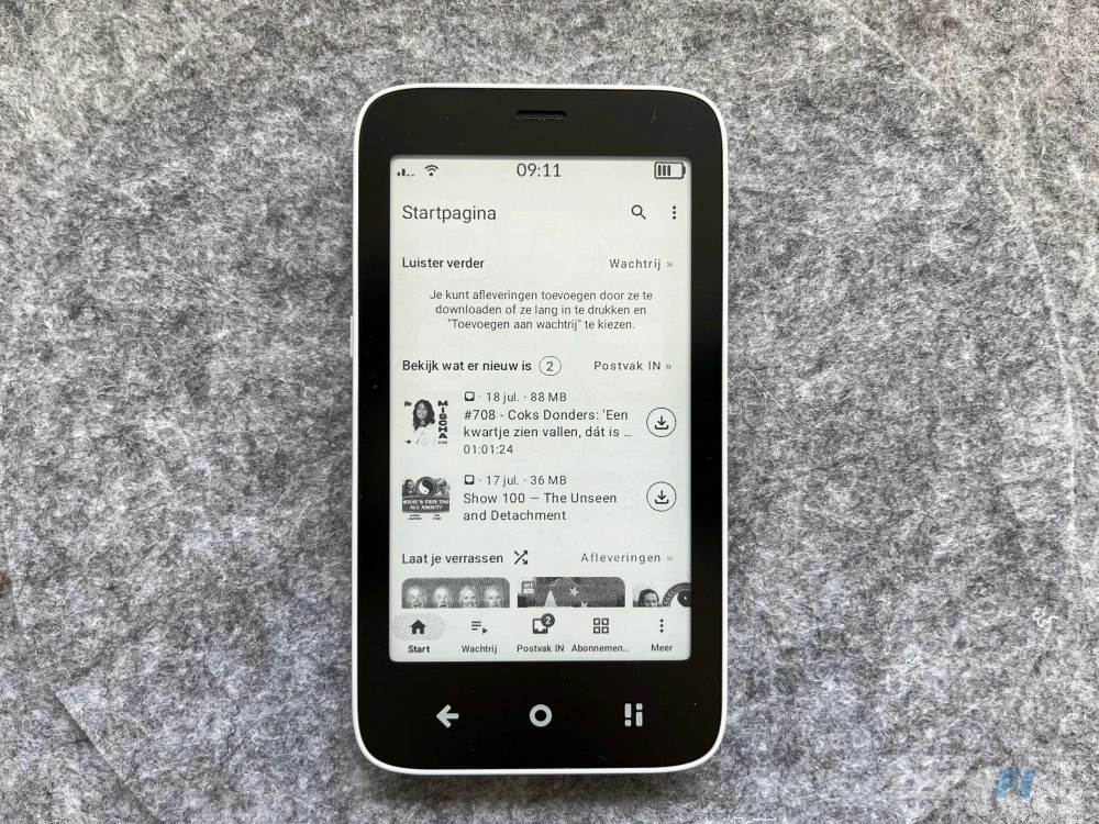Mudita Kompakt met sideloaded AntennaPod app