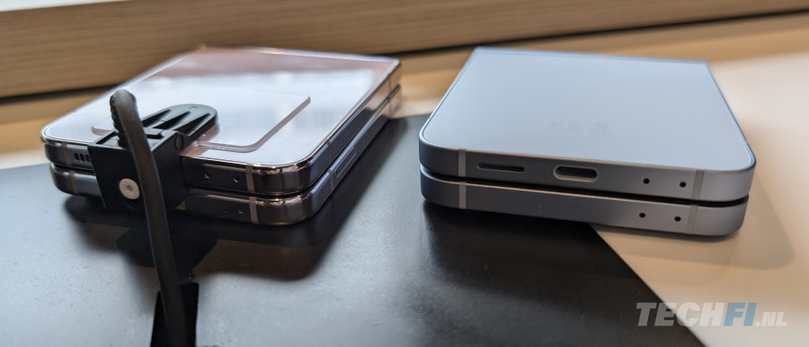 Samsung Galaxy Z Flip5 naast de Flip6