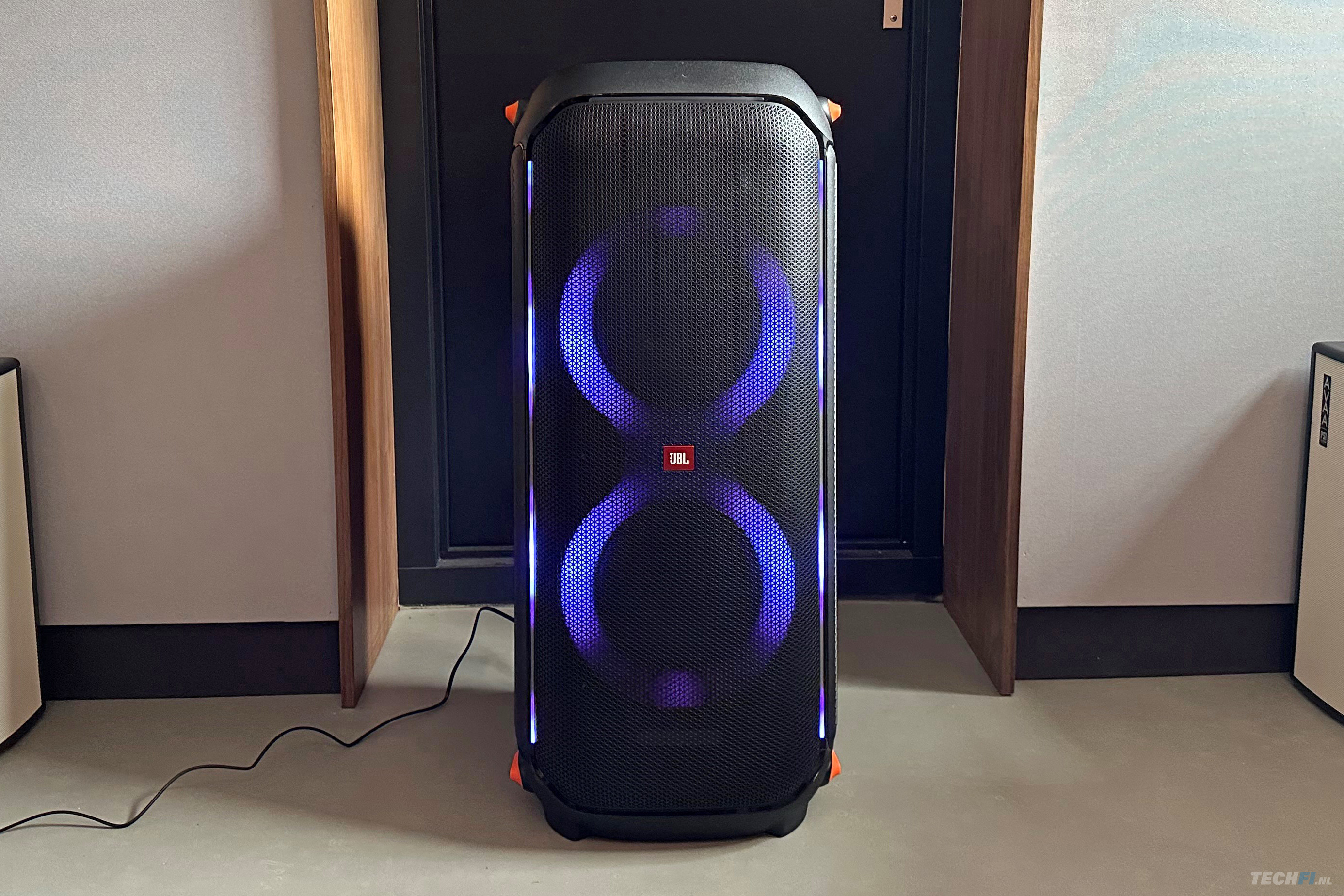 JBL Partybox 710 Review - Its Your Personal Earthquake Machine