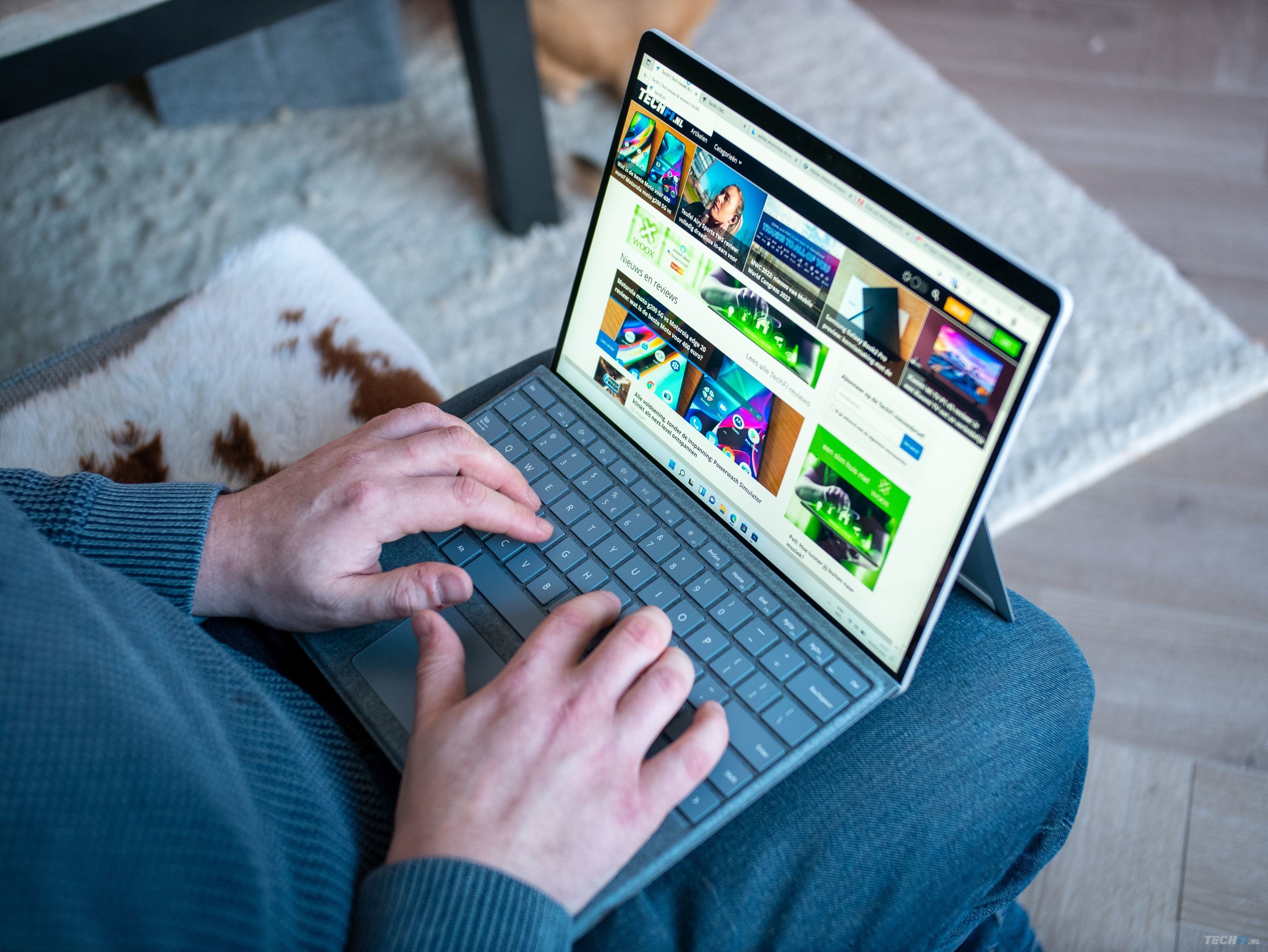 microsoft-surface-pro-x-sq2-03.jpg