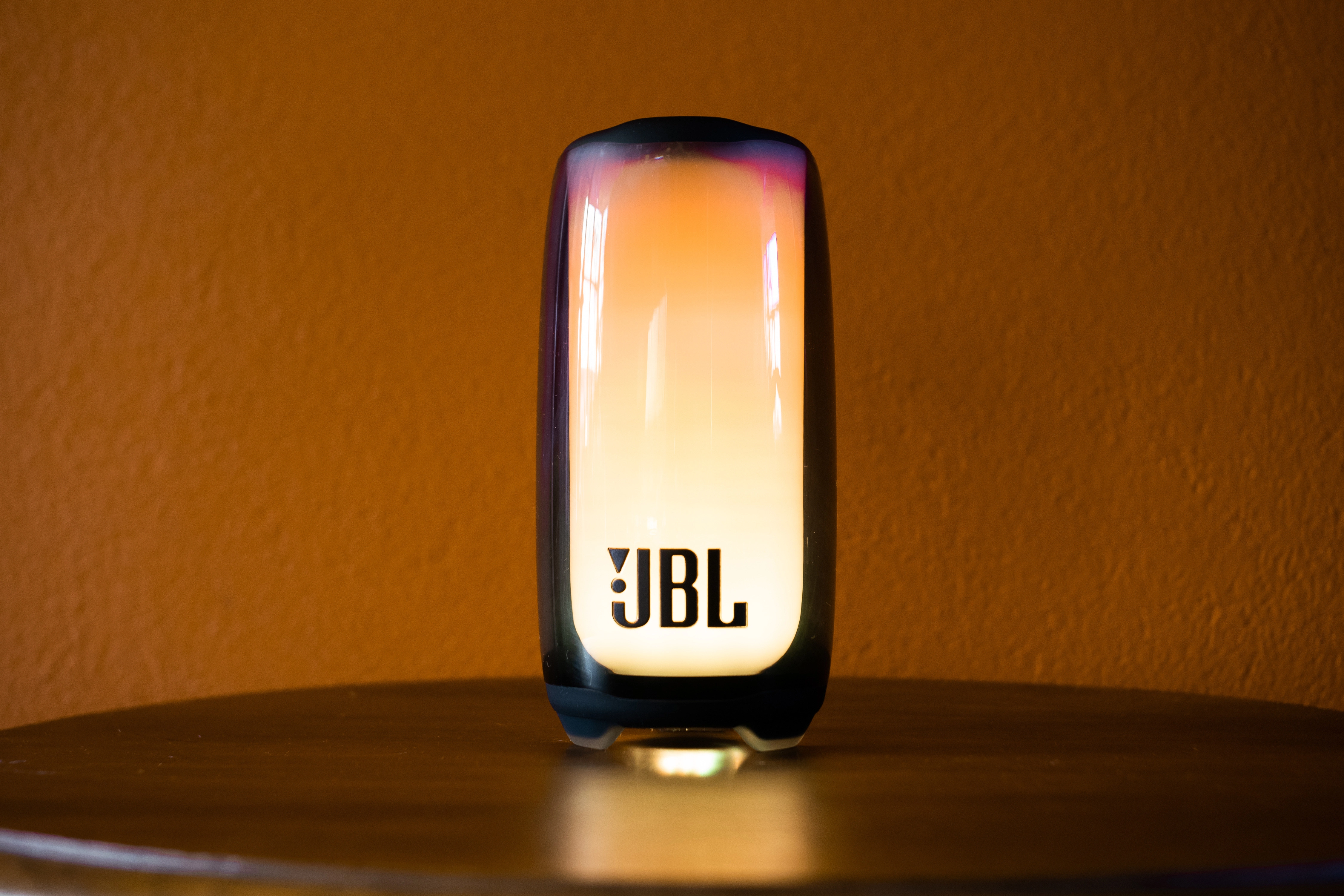 JBL Pulse 5 review: sfeermaker voor elke gelegenheid | TechFi