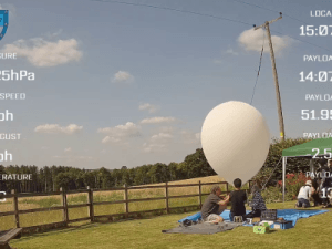 Rugged smartphones van CAT maken een vlucht naar 35 km hoogte en komen terug met infrarood foto's