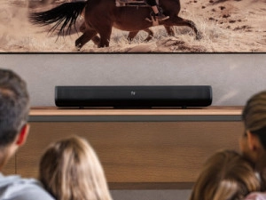 Deze betaalbare Creative soundbar met Dolby Atmos kan zowel monitoren als TV's voorzien van beter geluid