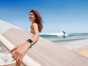 De Huawei Watch Fit 3 gaat de concurrentie aan met de Fitbit Versa 4 en Apple Watch SE 2