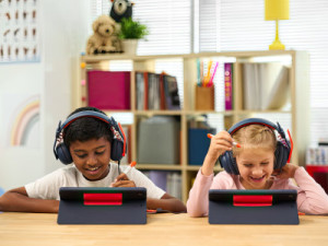 De Logitech Zone Learn zijn robuuste headsets voor kinderen