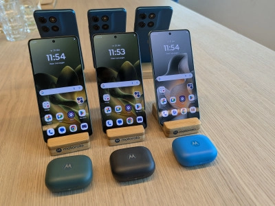 De eerste Edge 70 smartphone van Motorola is opvallend dun en vooral: licht