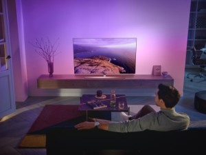 Philips OLED807 tv adresseert voornaamste OLED-nadeel met belofte van 30% meer lichtopbrengst 