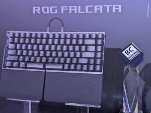 Eindelijk: een 'mainstream' mechanisch ergonomisch toetsenbord -  de ROG Falcata